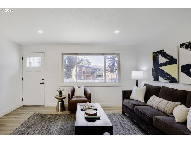 13389 ROSEBERRY Ave, Oregon City, OR 97045