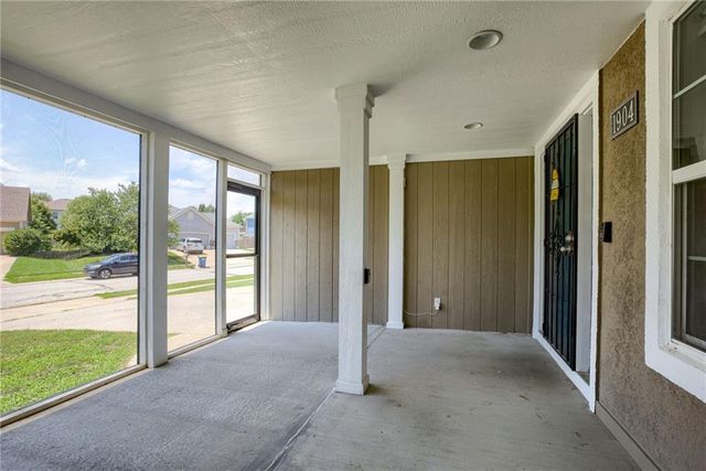 1904 Shirley Court, Liberty, MO 64068