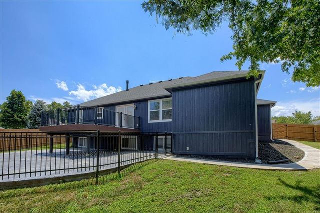 1904 Shirley Court, Liberty, MO 64068