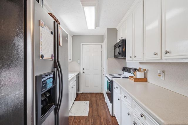 814 Kimmons Drive, Alvin, TX 77511