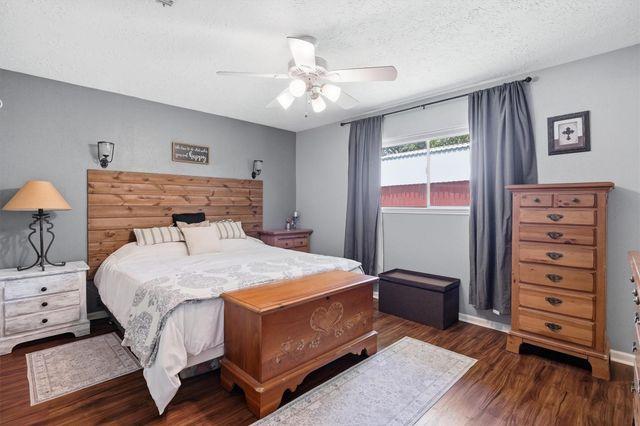 814 Kimmons Drive, Alvin, TX 77511