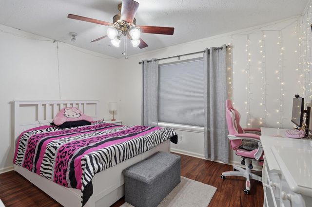 814 Kimmons Drive, Alvin, TX 77511