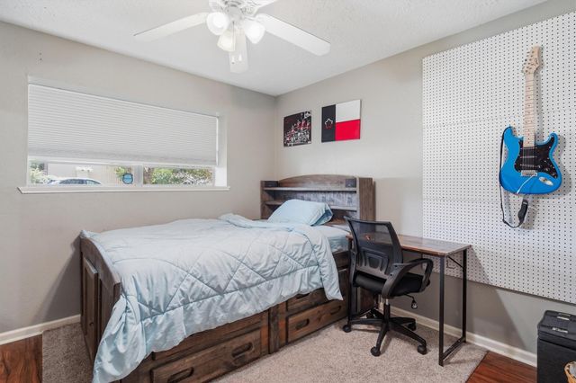 814 Kimmons Drive, Alvin, TX 77511