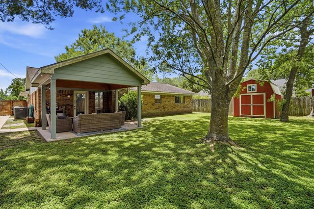 814 Kimmons Drive, Alvin, TX 77511