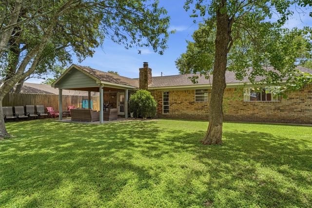 814 Kimmons Drive, Alvin, TX 77511