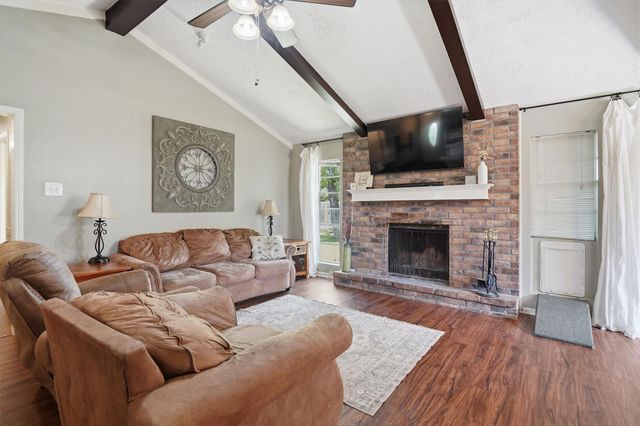 814 Kimmons Drive, Alvin, TX 77511