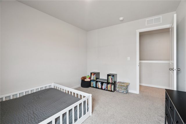 834 Oak Dr, Palo, IA 52324