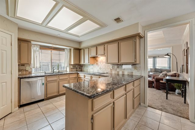 1310 Newport Drive, Carrollton, TX 75006