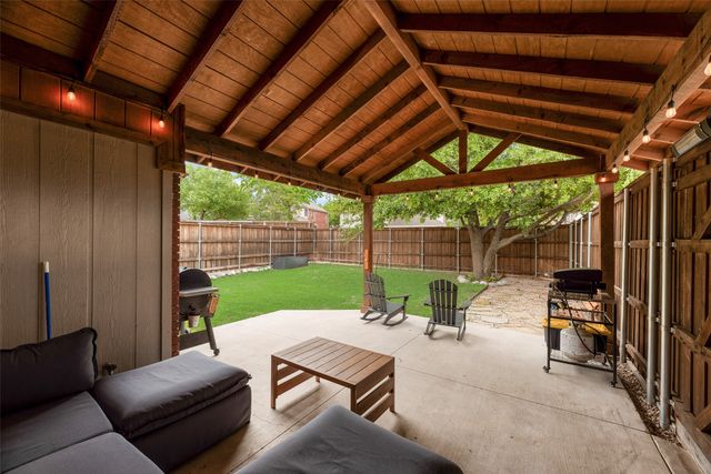 1310 Newport Drive, Carrollton, TX 75006