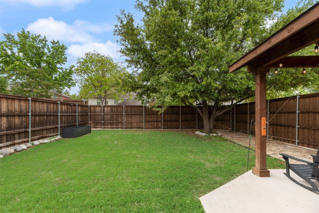 1310 Newport Drive, Carrollton, TX 75006