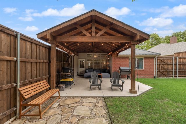 1310 Newport Drive, Carrollton, TX 75006