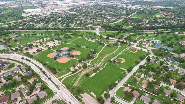 1310 Newport Drive, Carrollton, TX 75006