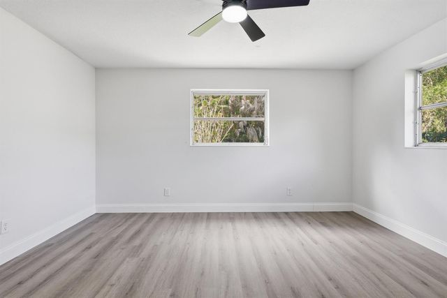 2726 6th Place, Vero Beach, FL 32968