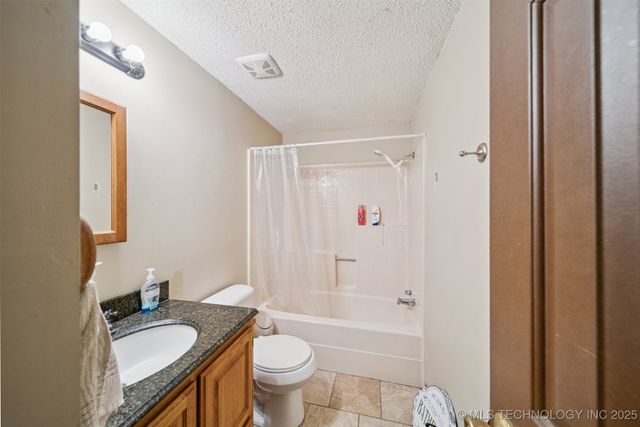 2124 S 427 Road, Pryor, OK 74361