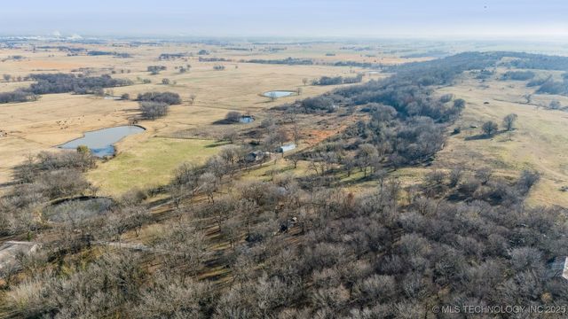 2124 S 427 Road, Pryor, OK 74361