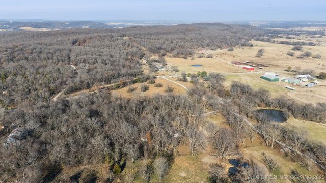 2124 S 427 Road, Pryor, OK 74361