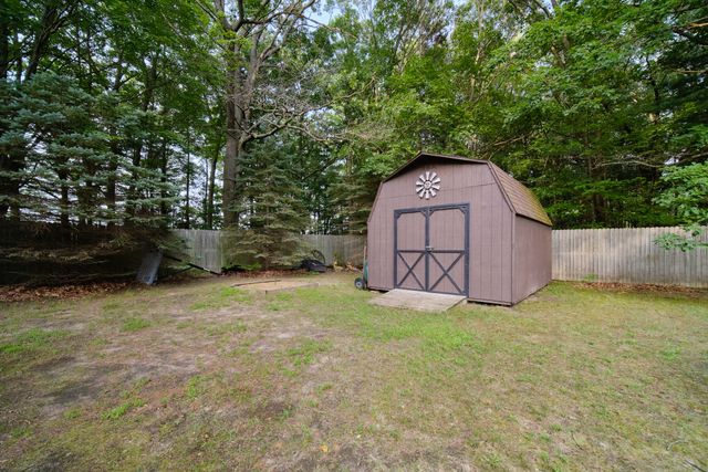 1384 Olson Road, Manistee Twp, MI 49660