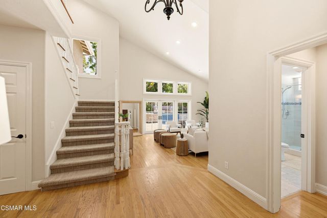 8 Faculty Court, Thousand Oaks, CA 91360