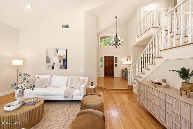 8 Faculty Court, Thousand Oaks, CA 91360