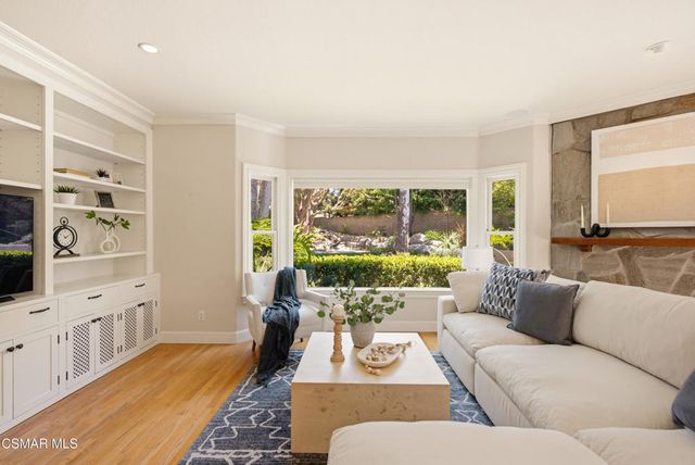 8 Faculty Court, Thousand Oaks, CA 91360