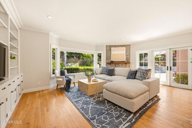 8 Faculty Court, Thousand Oaks, CA 91360