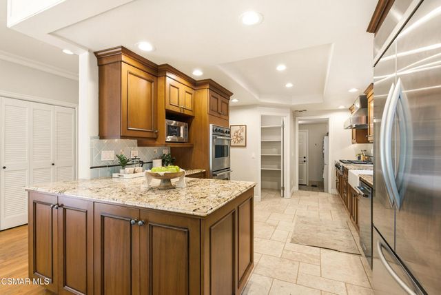 8 Faculty Court, Thousand Oaks, CA 91360