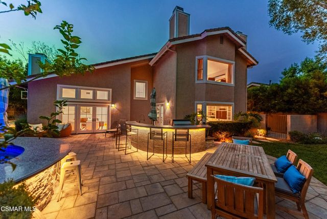 8 Faculty Court, Thousand Oaks, CA 91360
