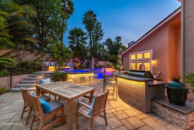 8 Faculty Court, Thousand Oaks, CA 91360