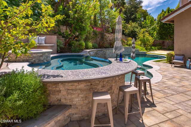 8 Faculty Court, Thousand Oaks, CA 91360