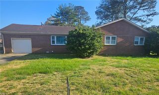 305 Providence RD, Chesapeake, VA 23325
