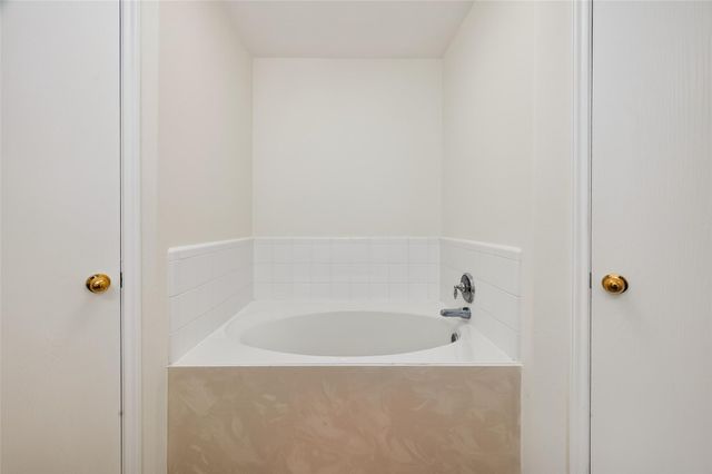 25311 Barmby Drive, Tomball, TX 77375