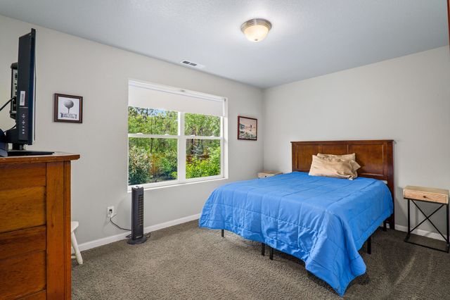 769 Portland Avenue, Grants Pass, OR 97526