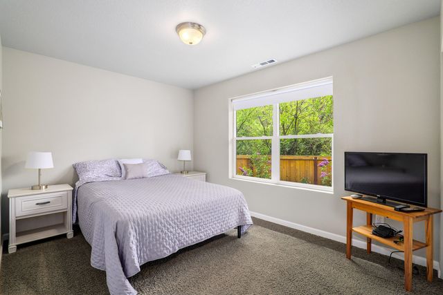 769 Portland Avenue, Grants Pass, OR 97526