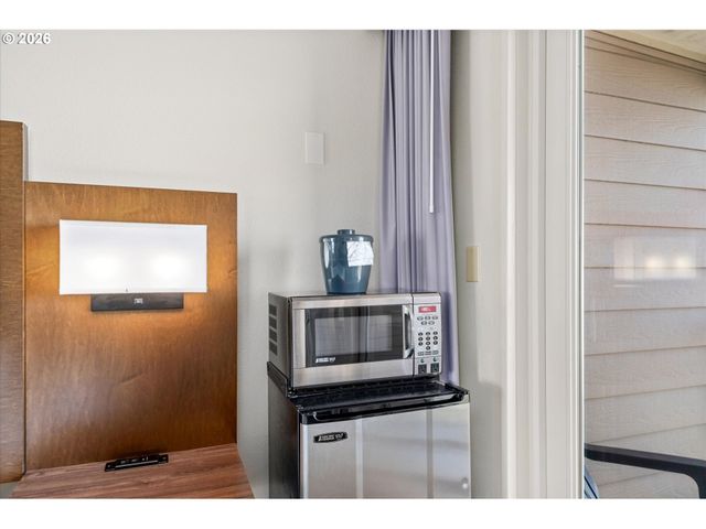 88416 1ST Ave 322, Florence, OR 97439