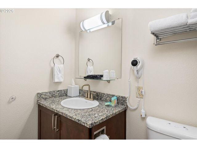 88416 1ST Ave 322, Florence, OR 97439