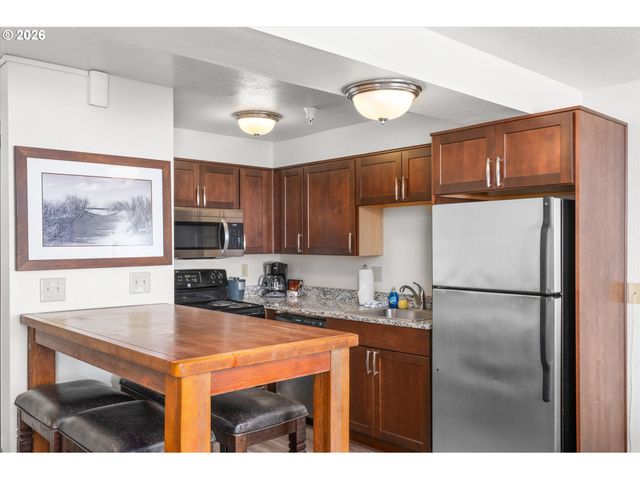 88416 1ST Ave 322, Florence, OR 97439