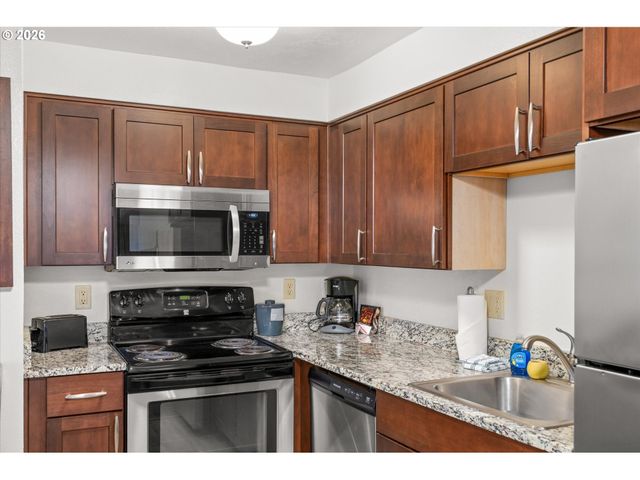 88416 1ST Ave 322, Florence, OR 97439