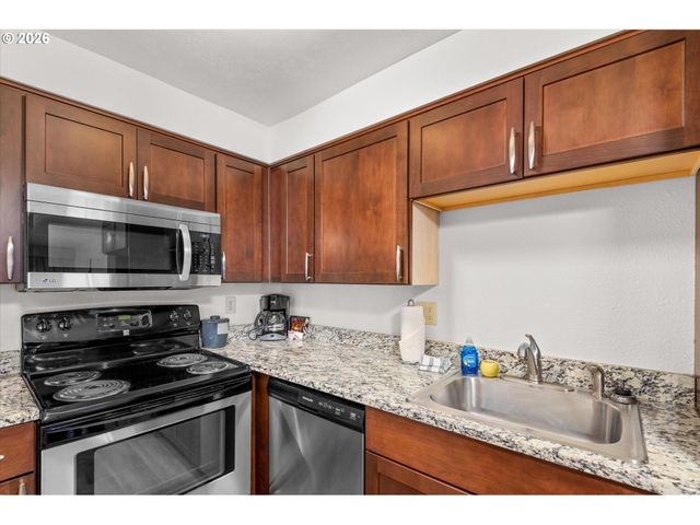 88416 1ST Ave 322, Florence, OR 97439