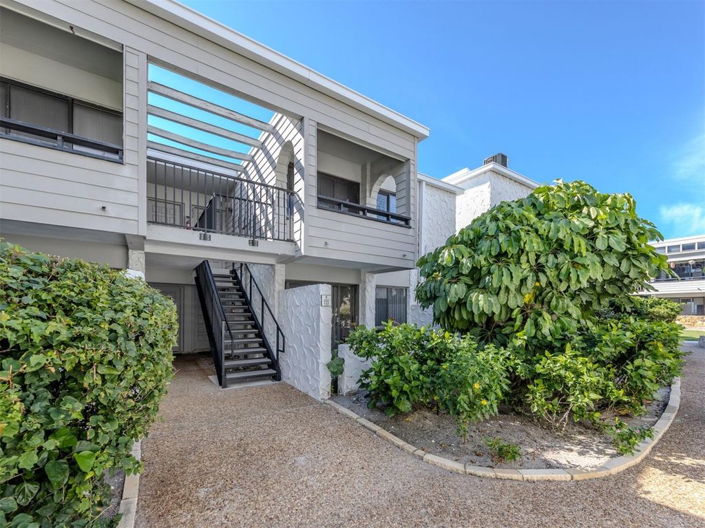 1555 TARPON CENTER DRIVE 132, Venice, FL 34285