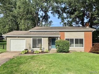 122 Westridge Court, Collinsville, IL 62234