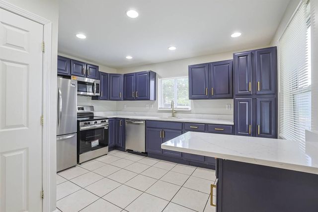 315 Adela Avenue, Ludlow, KY 41016