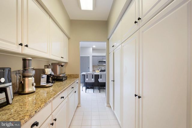 22 FAIRWAY BLVD, Monroe Township, NJ 08831