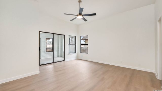 306 CYPRESSGARDEN DR, San Antonio, TX 78245