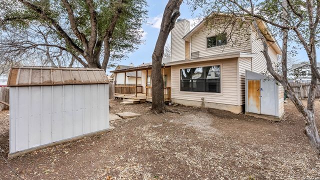 306 CYPRESSGARDEN DR, San Antonio, TX 78245