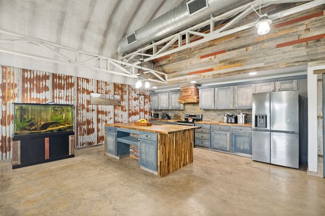 256 VZ County Road 2507, Canton, TX 75103