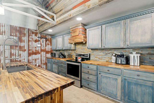256 VZ County Road 2507, Canton, TX 75103