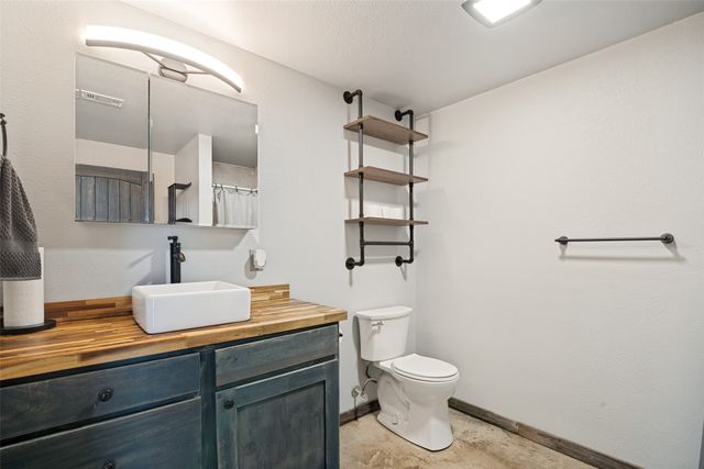 256 VZ County Road 2507, Canton, TX 75103