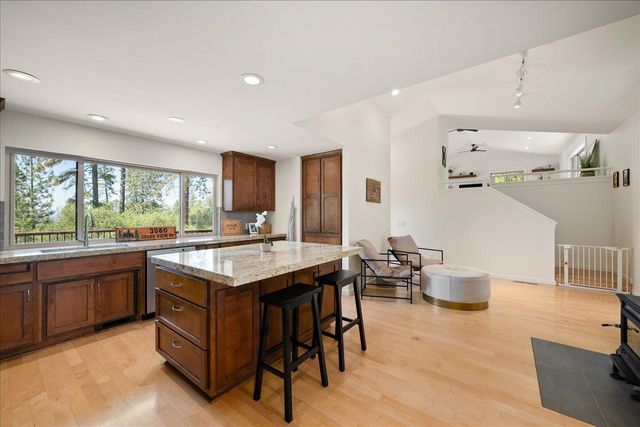 3560 Sugar View Rd, Meadow Vista, CA 95722