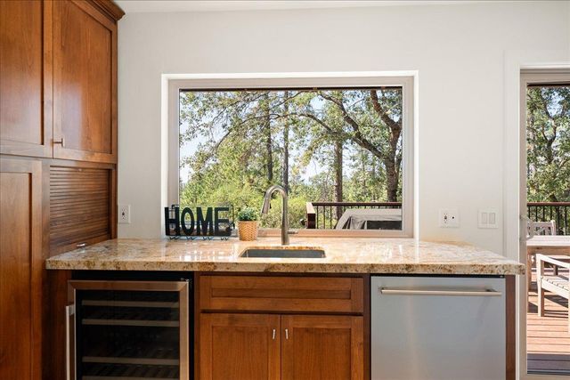 3560 Sugar View Rd, Meadow Vista, CA 95722