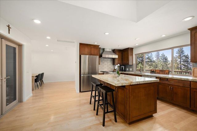 3560 Sugar View Rd, Meadow Vista, CA 95722